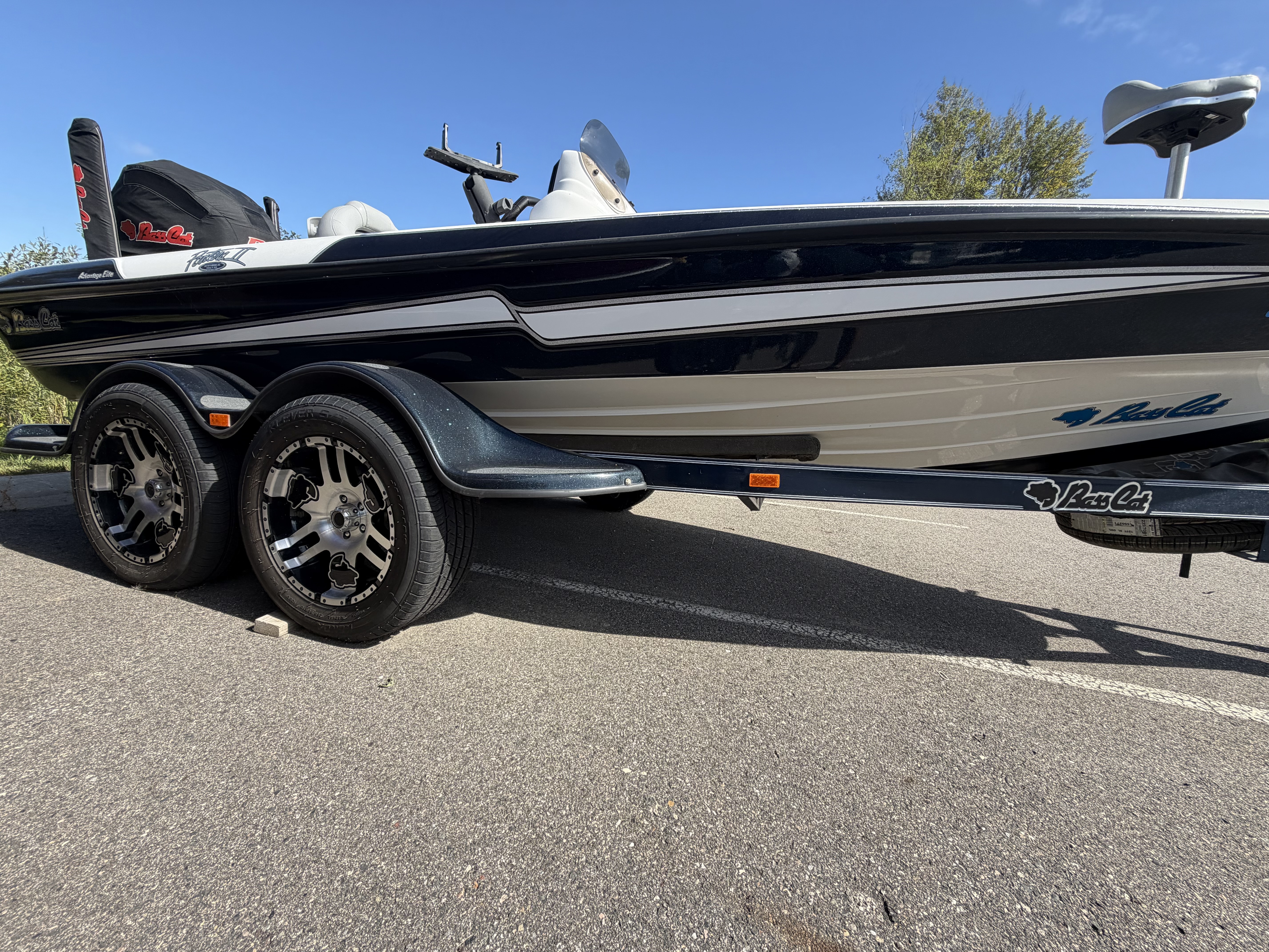 2017 BassCat Pantera II Boat