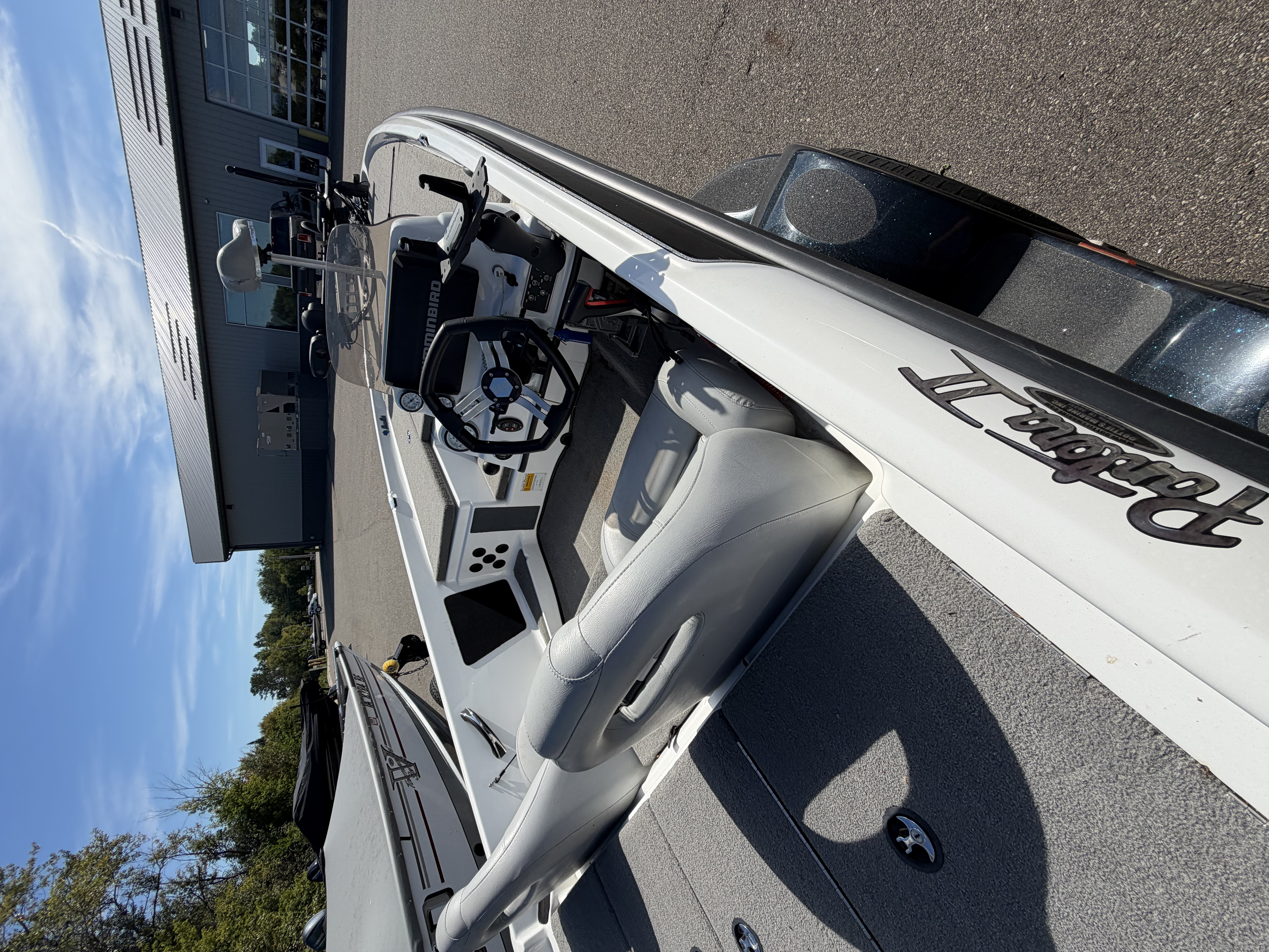 2017 BassCat Pantera II Boat