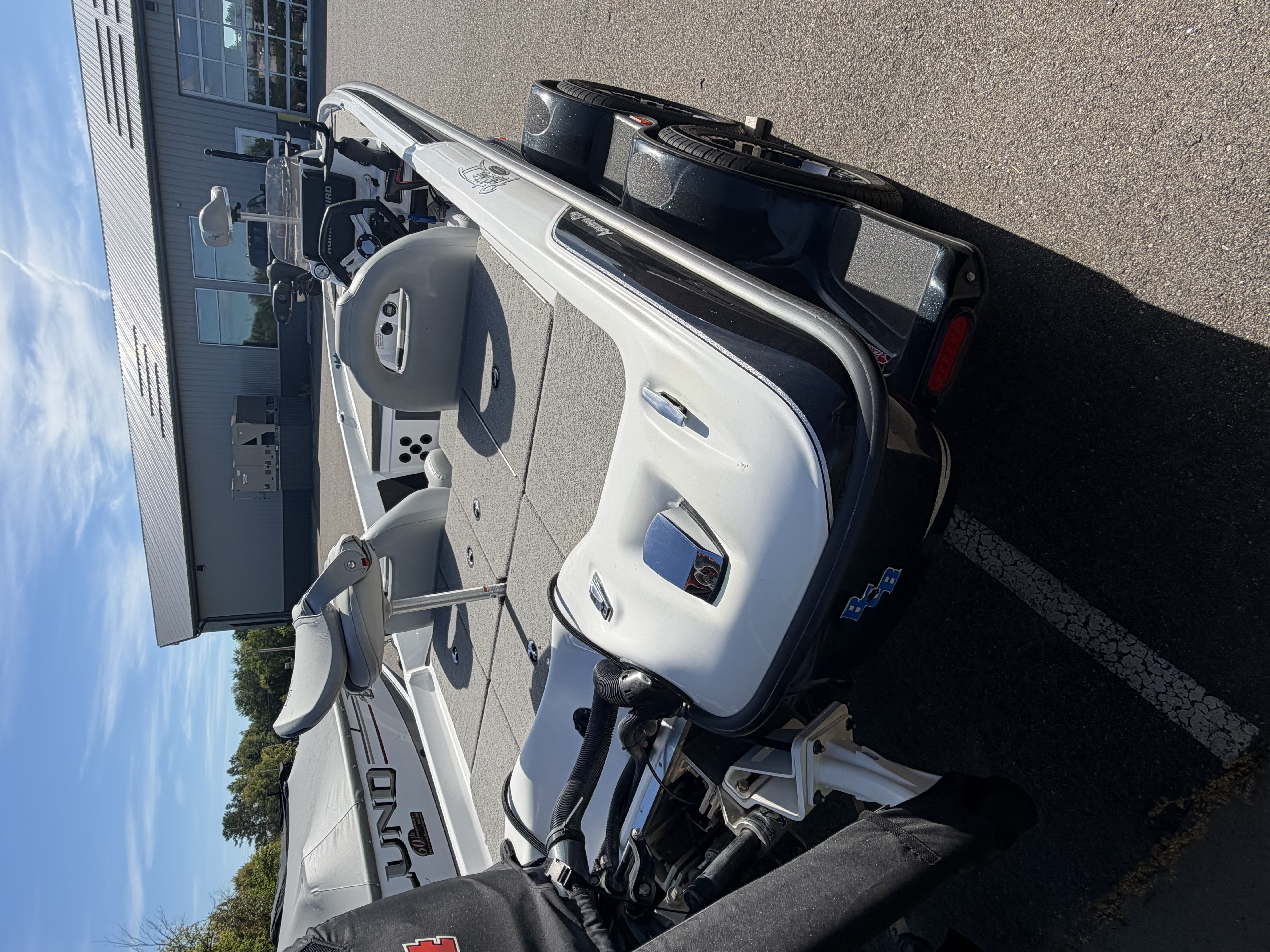 2017 BassCat Pantera II Boat