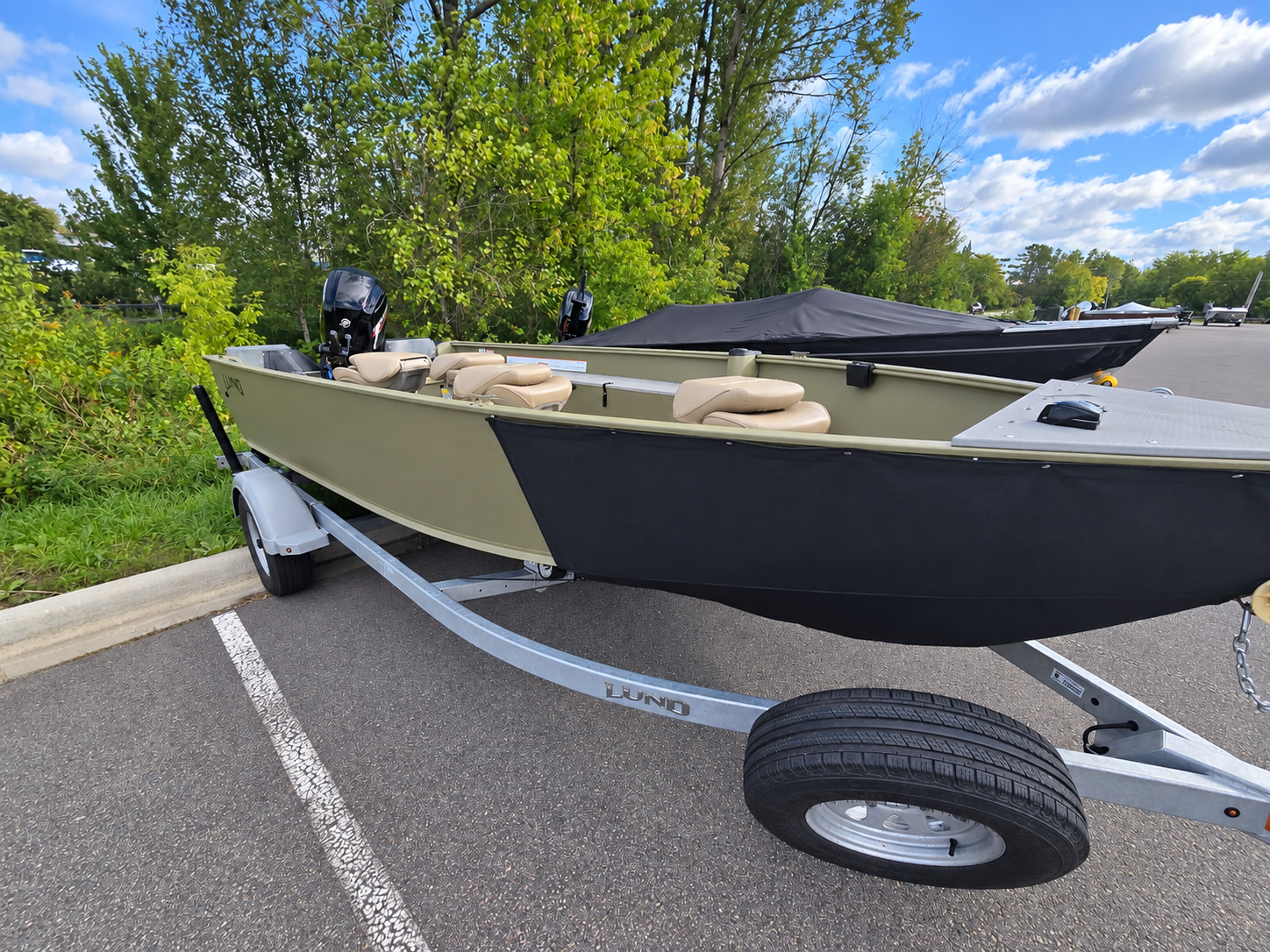 2021 Lund 1800 ALASKAN TILLER Boat