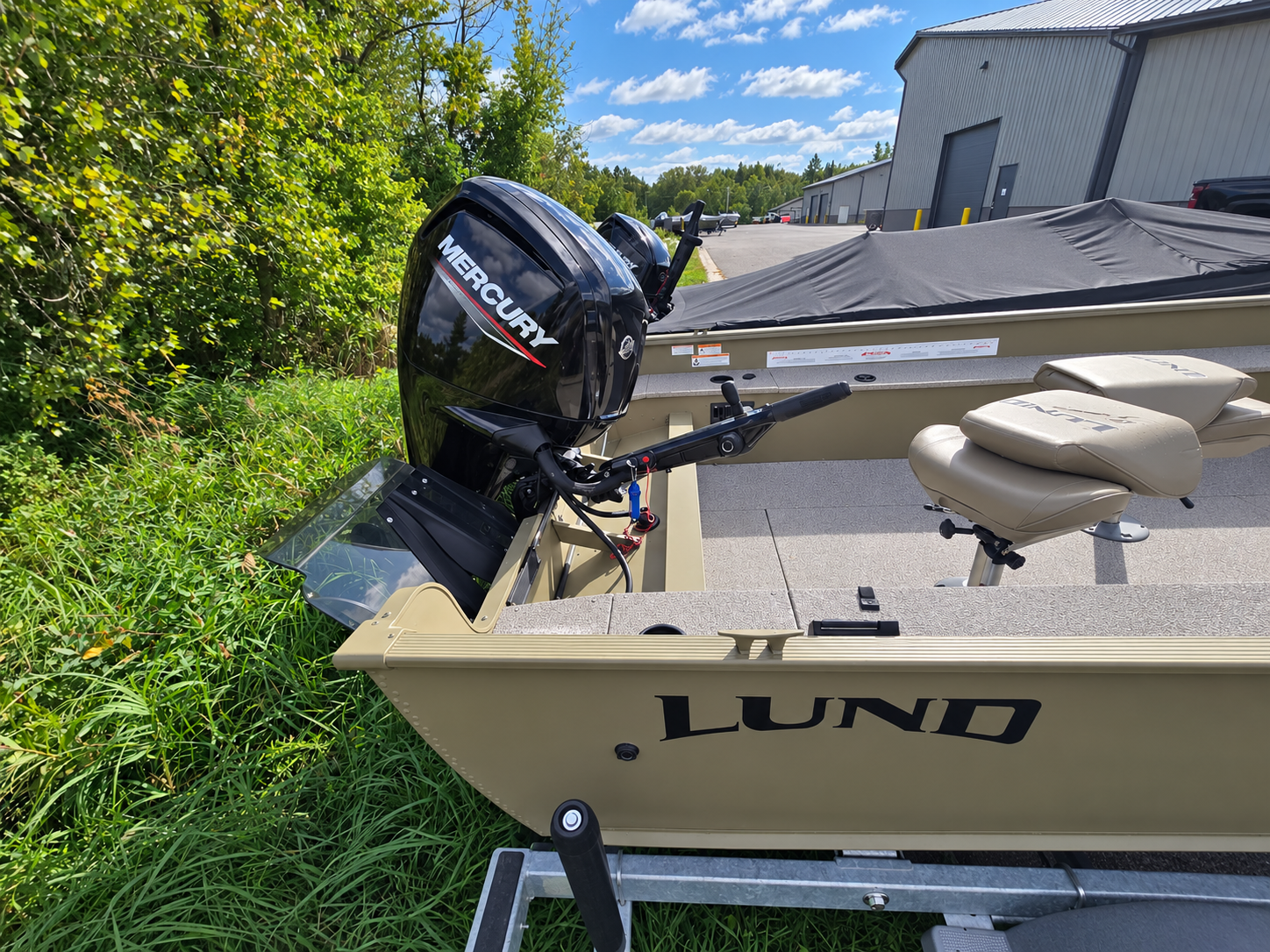 2021 Lund 1800 ALASKAN TILLER Boat