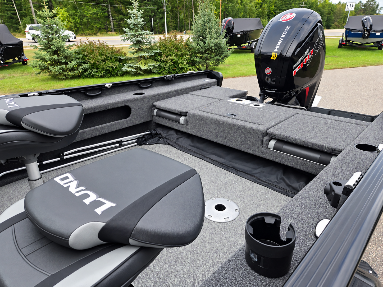 2022 Lund 1775 Adventure Boat