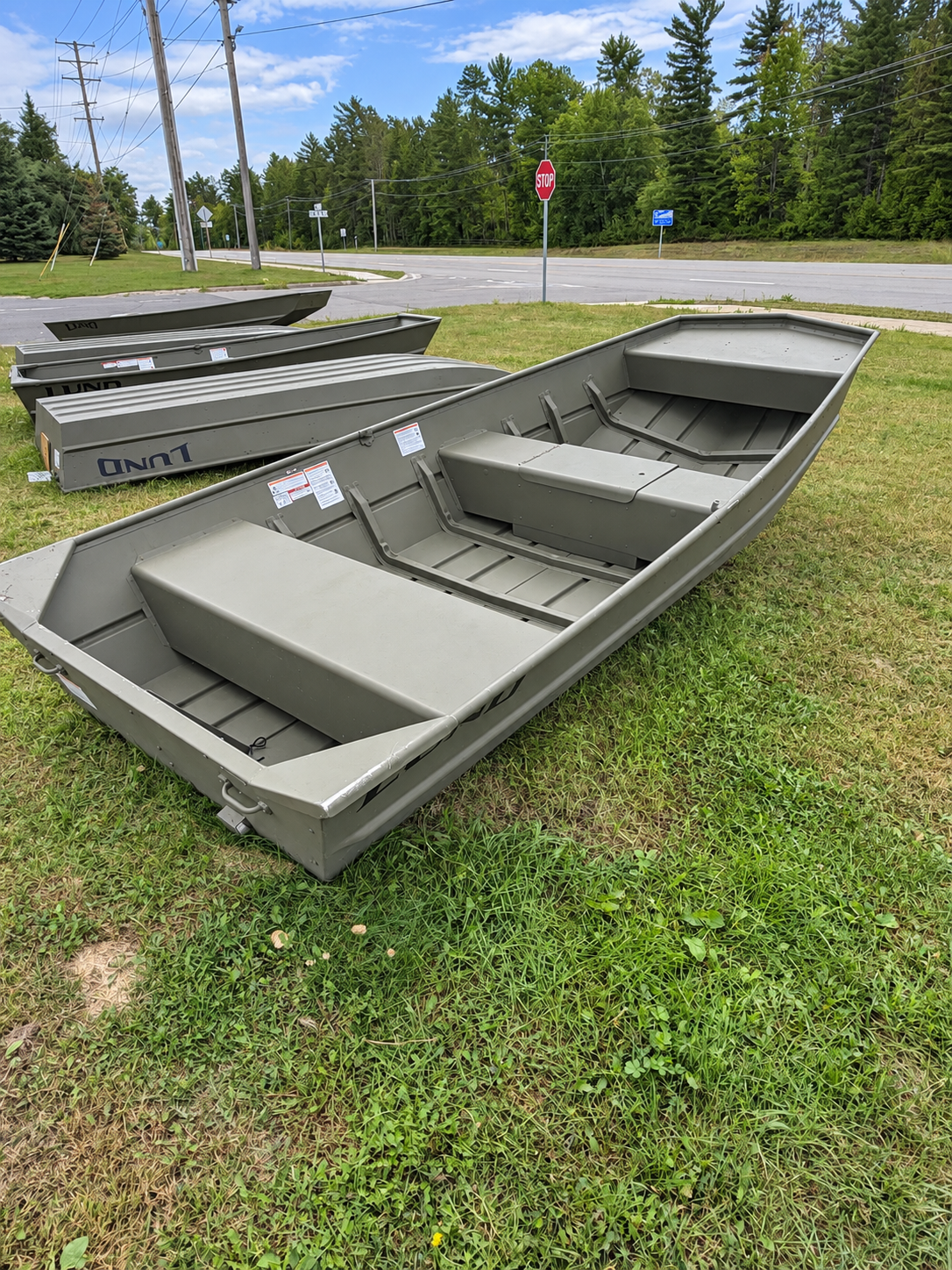 2025 LUND 1448M BOAT