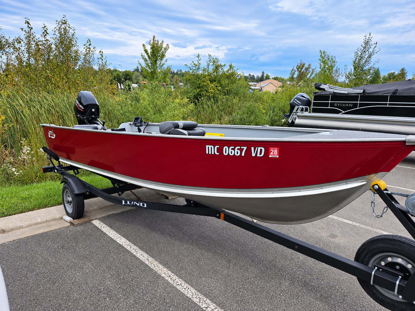2025 Lund 1600 Fury Boat