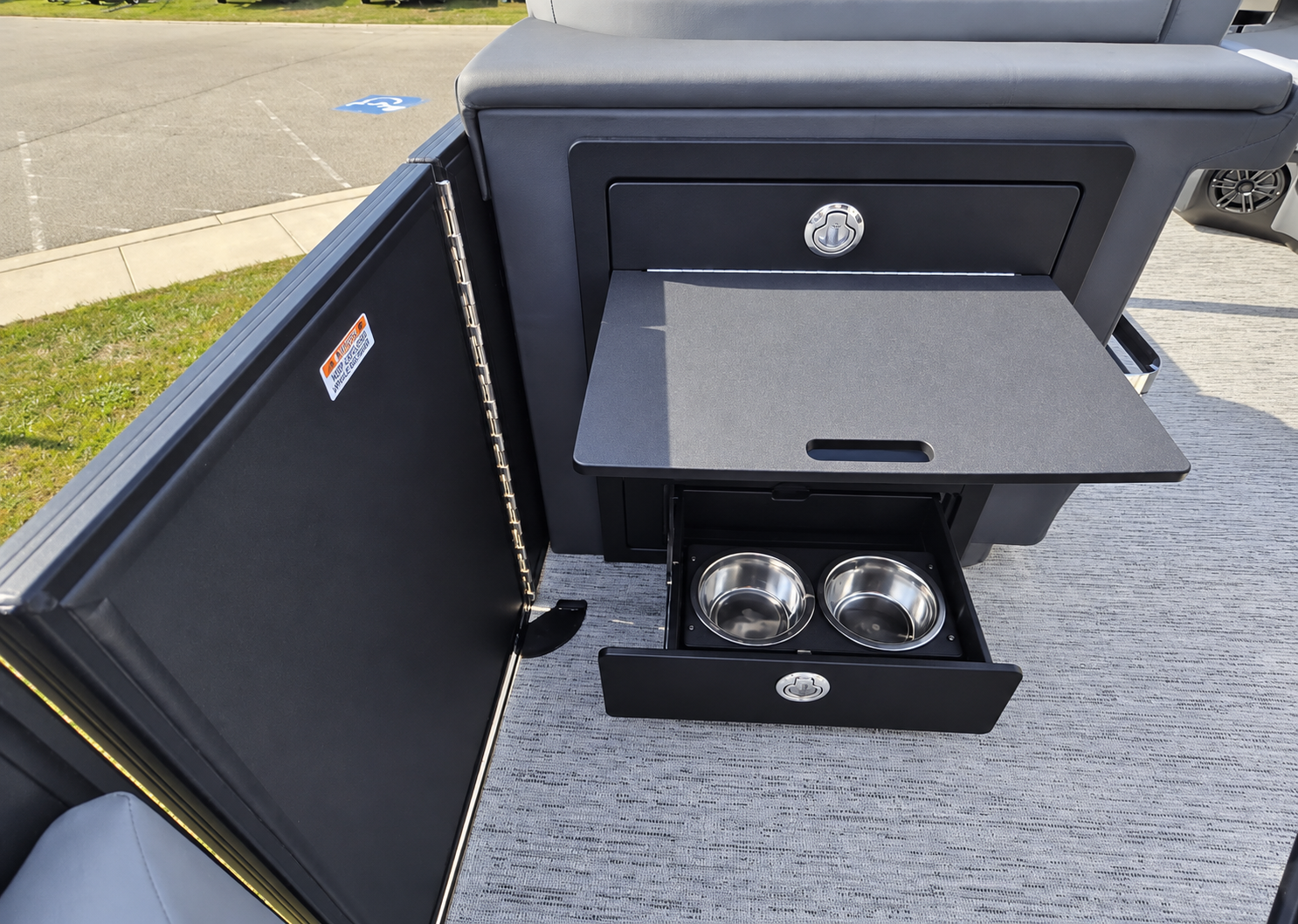 2026 BENNINGTON 22MFBSF TRI TOON PONTOON