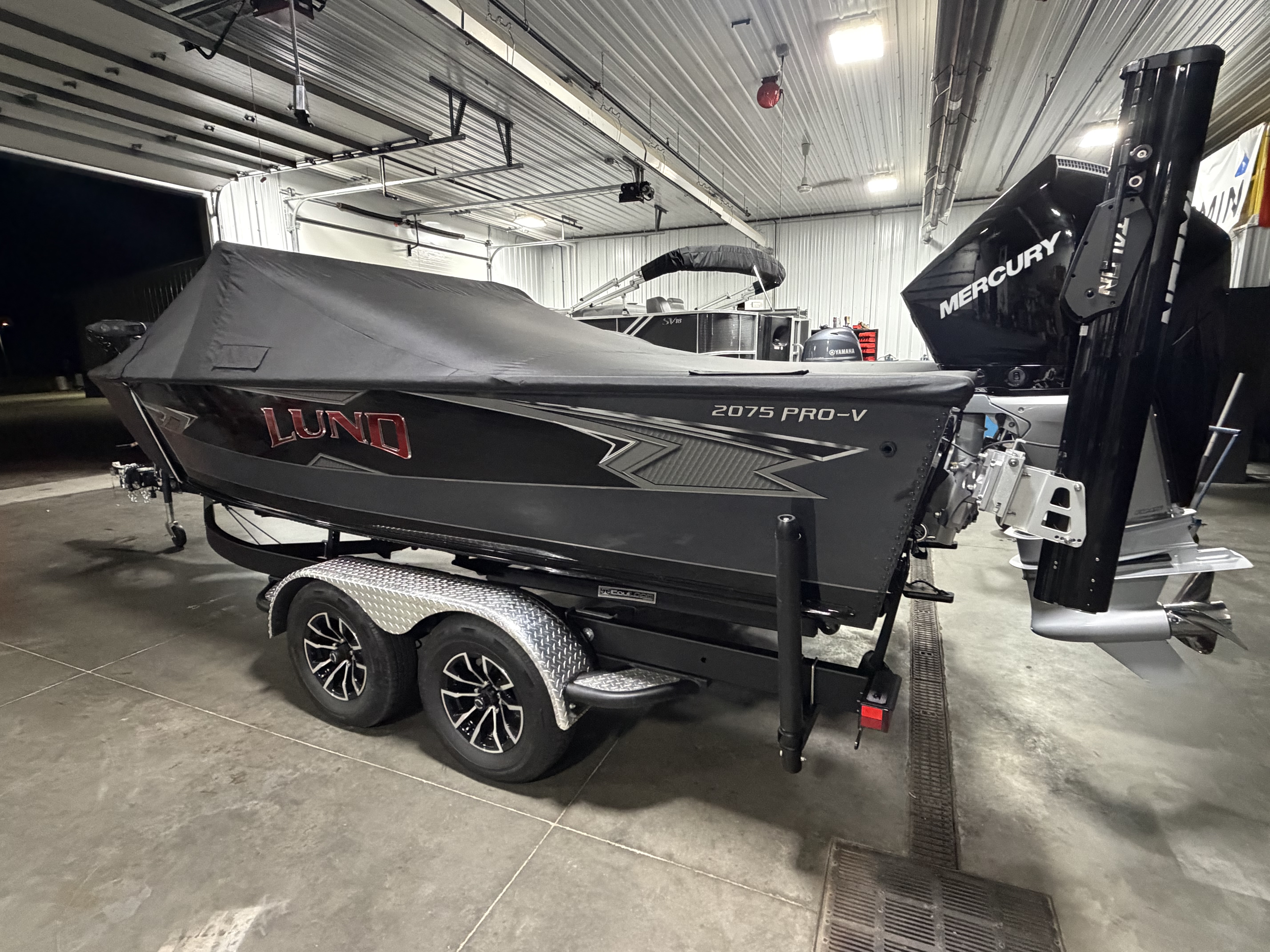 2026 Lund 2075 Pro-V Boat