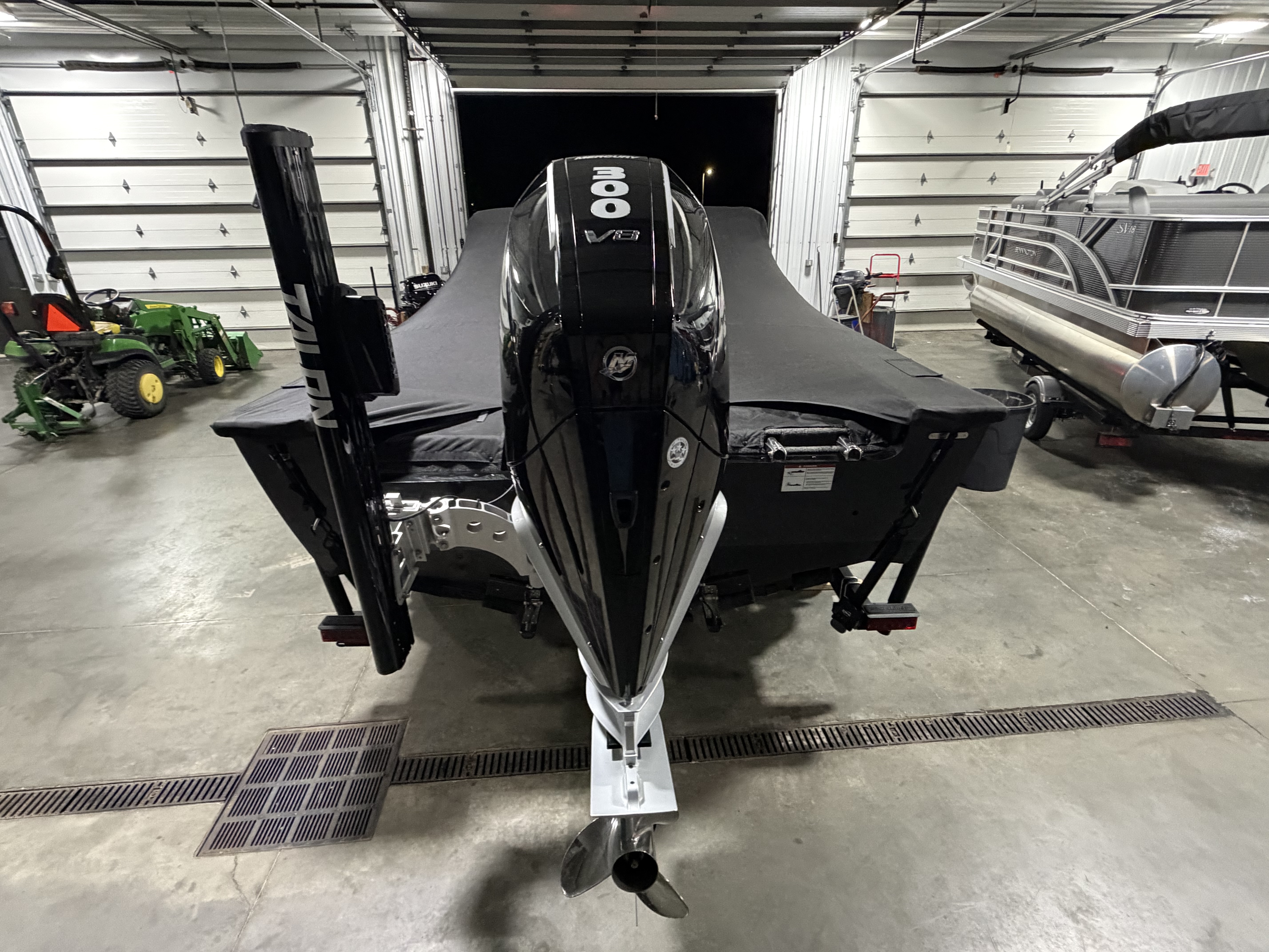 2026 Lund 2075 Pro-V Boat