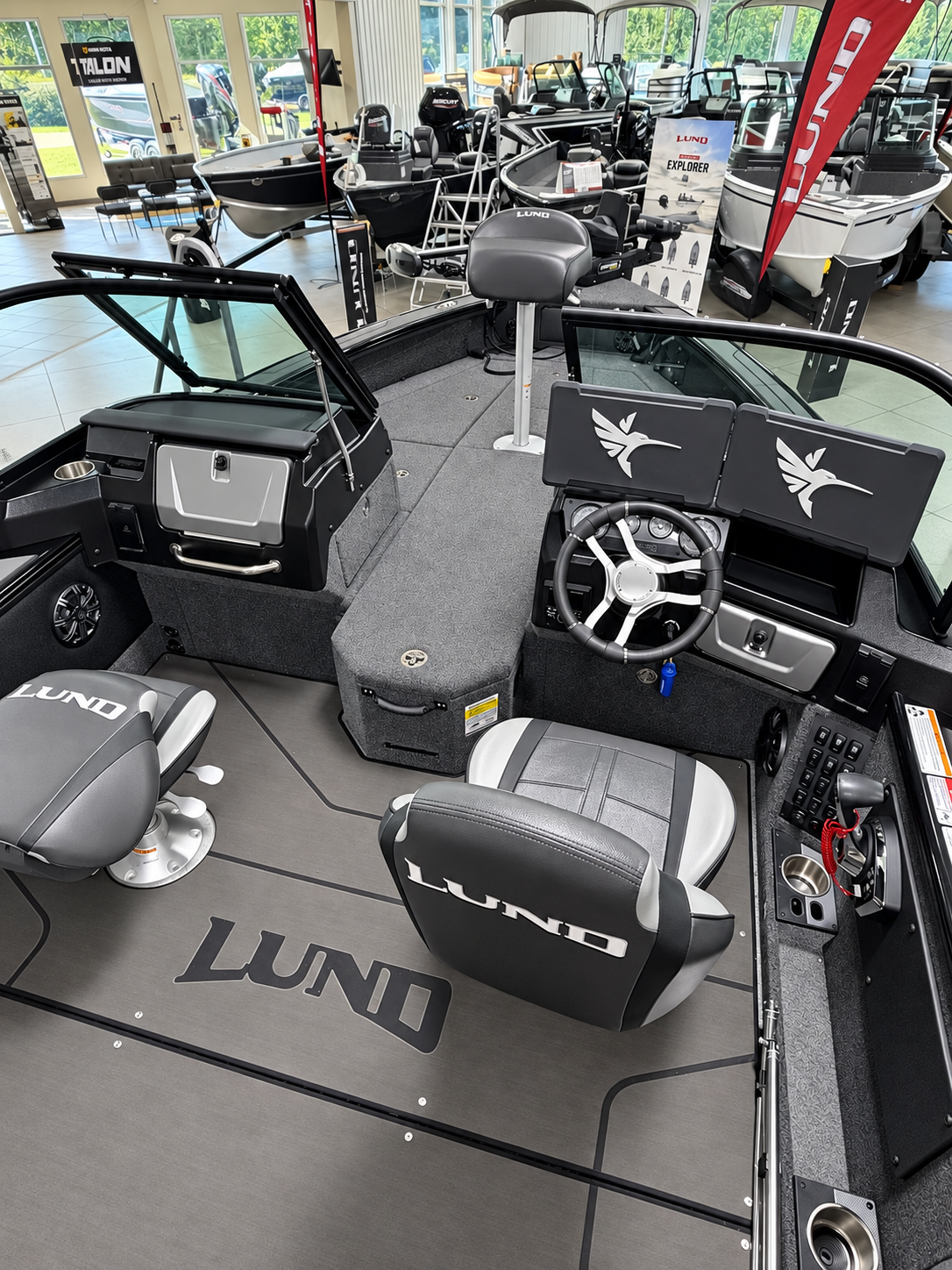 2026 Lund 2075 Pro-V Boat