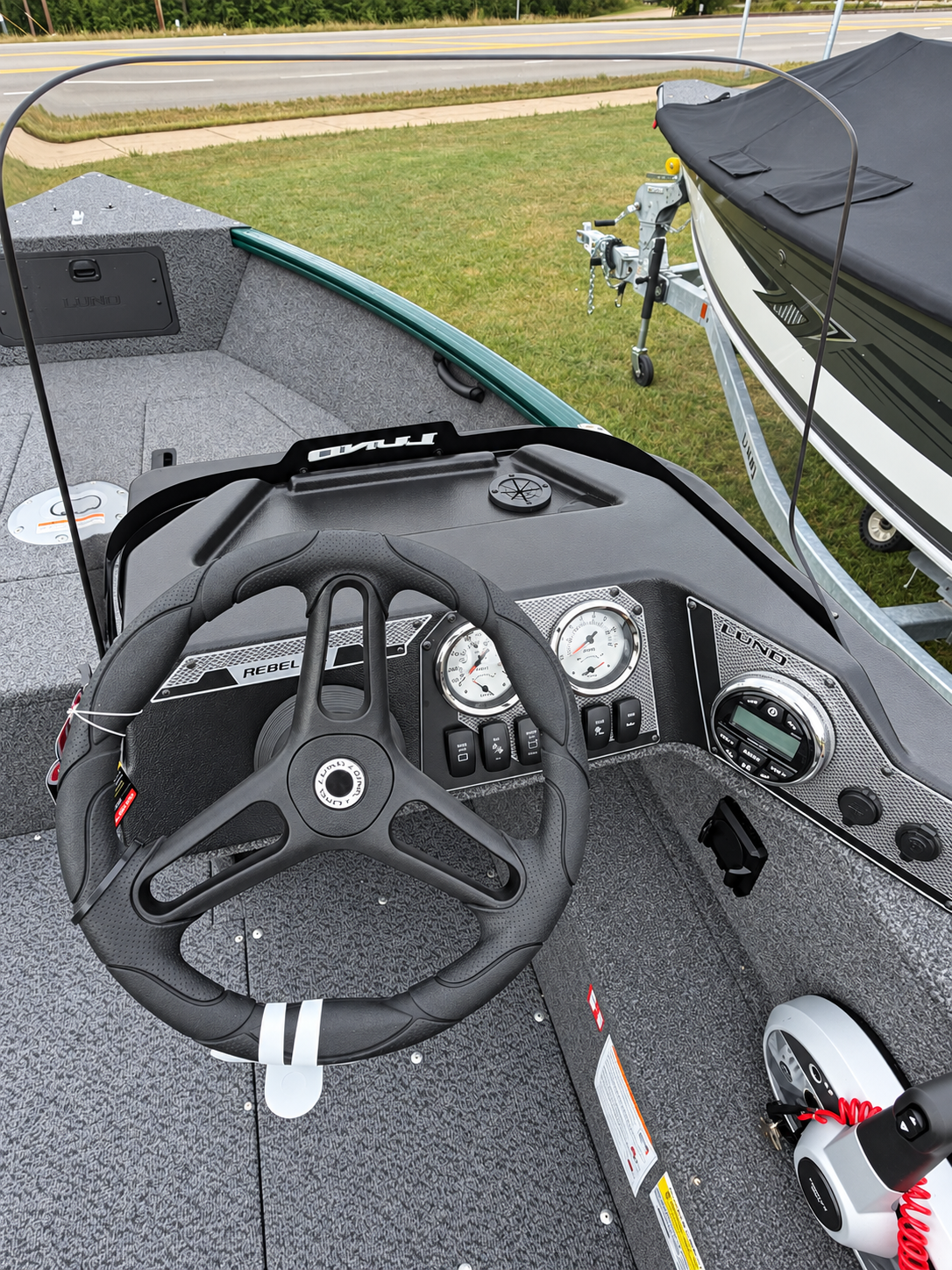 2027 Lund 1650 REBEL XL SS Boat
