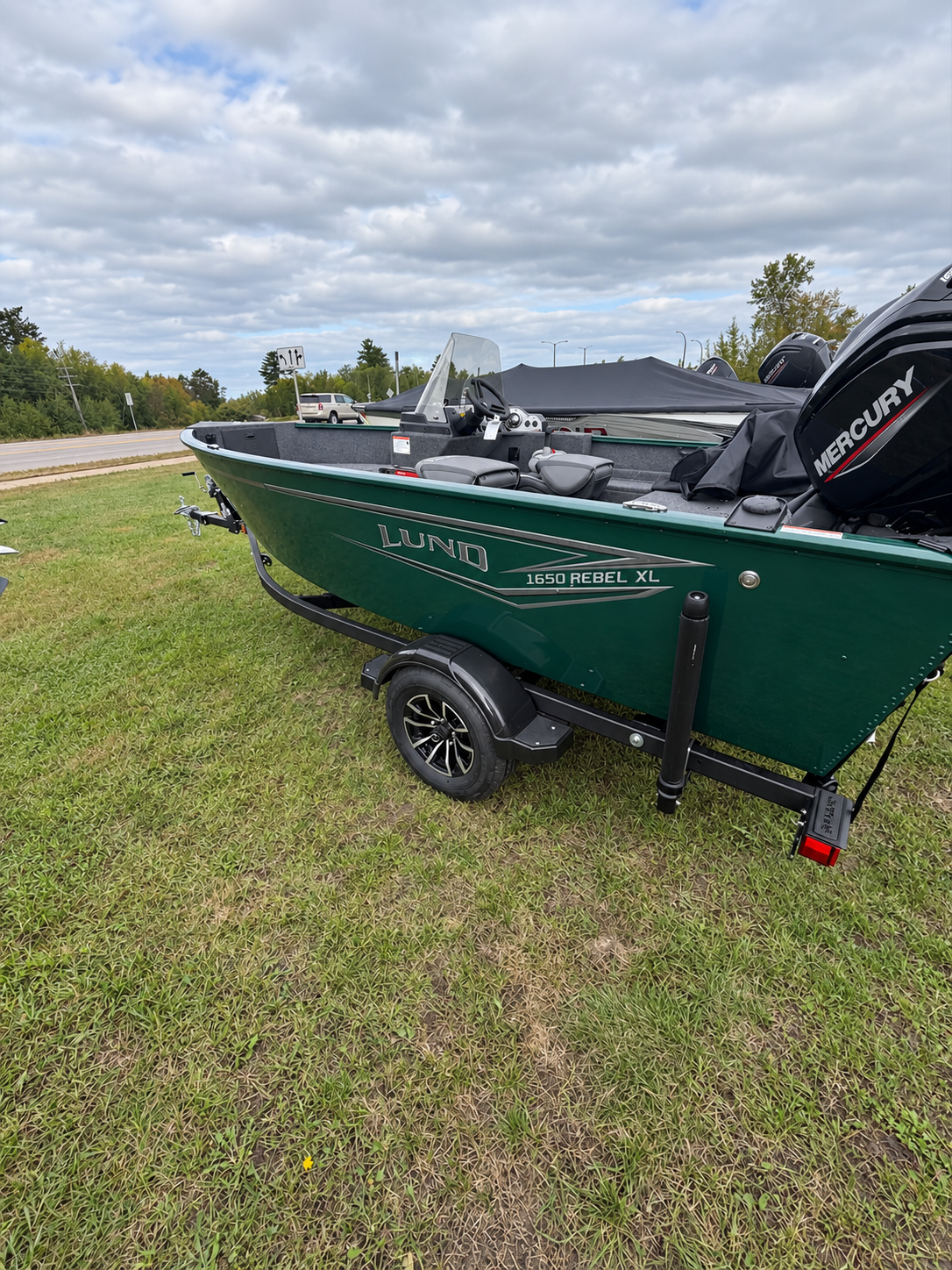 2027 Lund 1650 REBEL XL SS Boat
