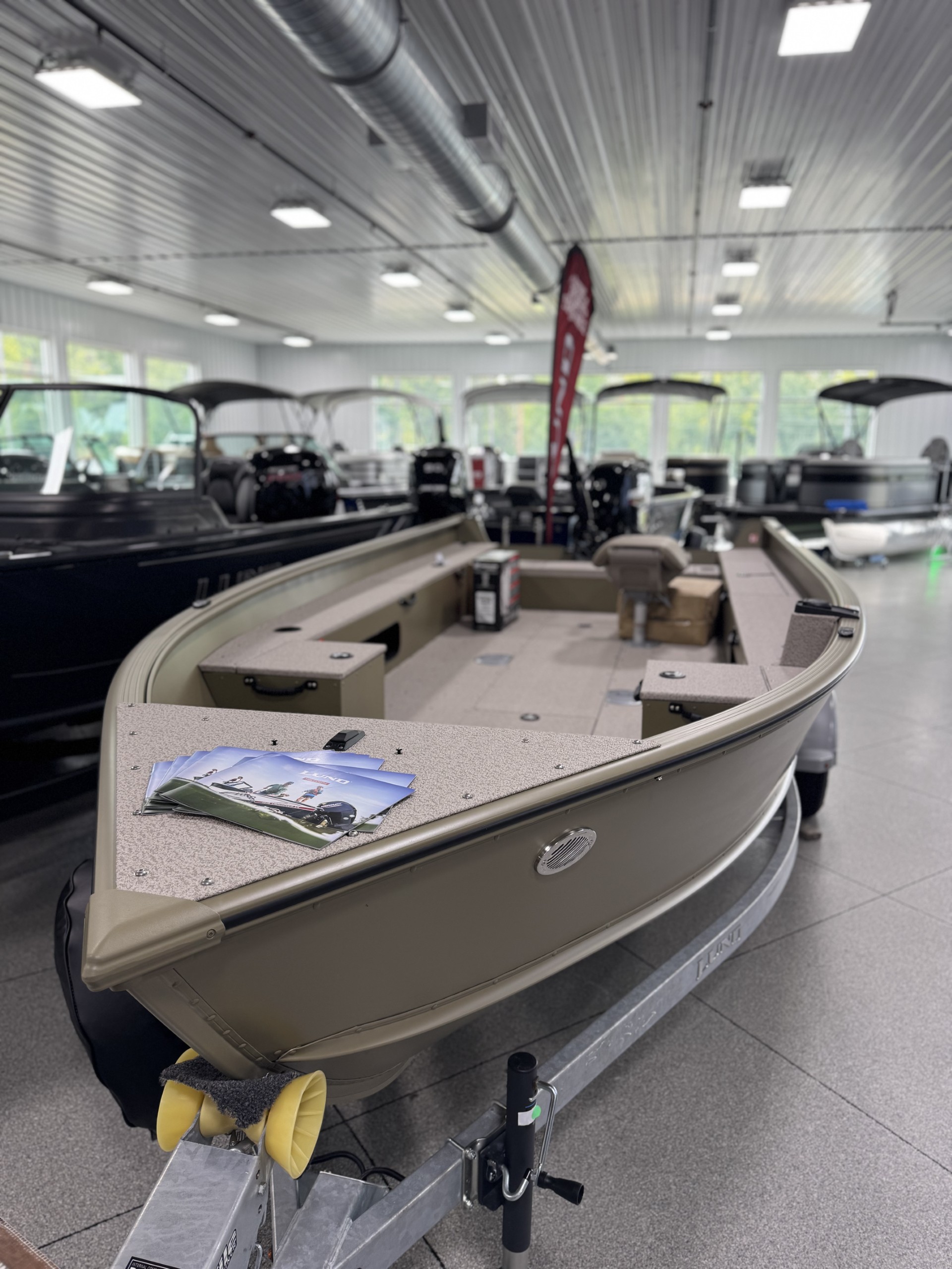 2027 LUND 1875 ALASKAN TILLER BOAT