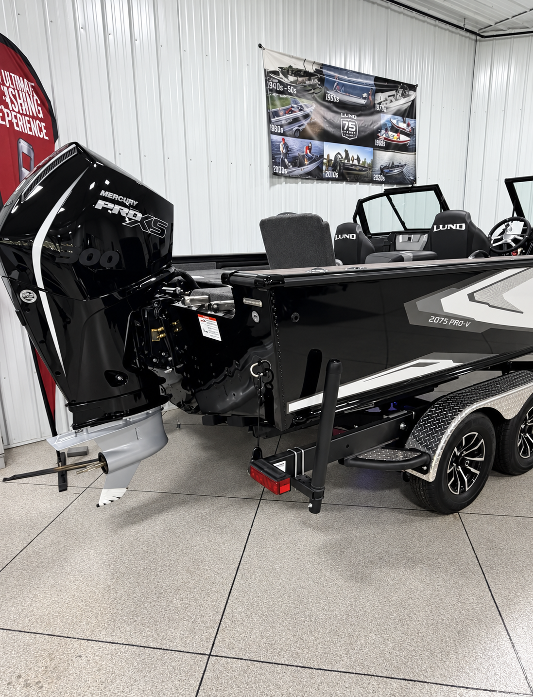 2027 LUND 2075 PRO V SPORT BOAT