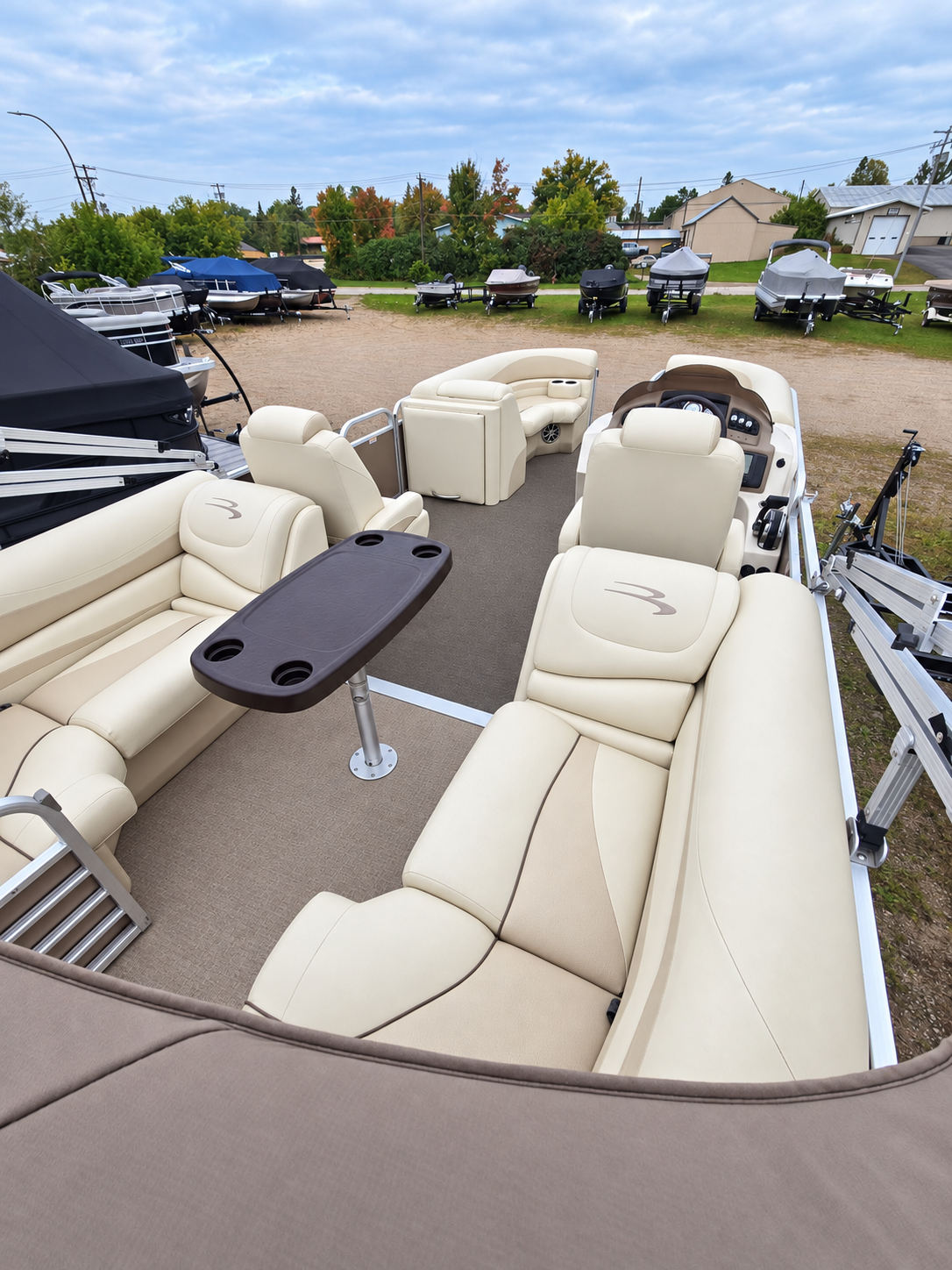 2013 BENNINGTON PONTOON PONTOON