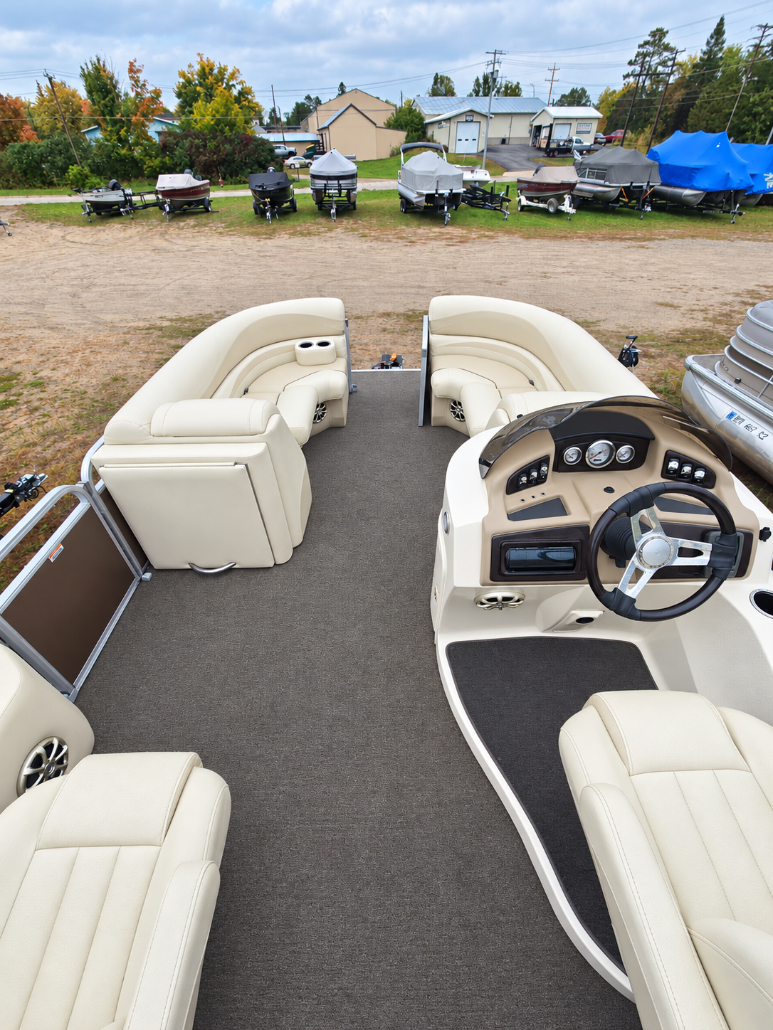 2013 BENNINGTON PONTOON PONTOON